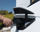 De Ioniq 5 kan rechtstreeks op Tesla Superchargers worden aangesloten (Afbeelding bron: Hyundai)