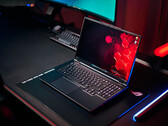 XMG Neo 16 A25 (bron: Notebookcheck)