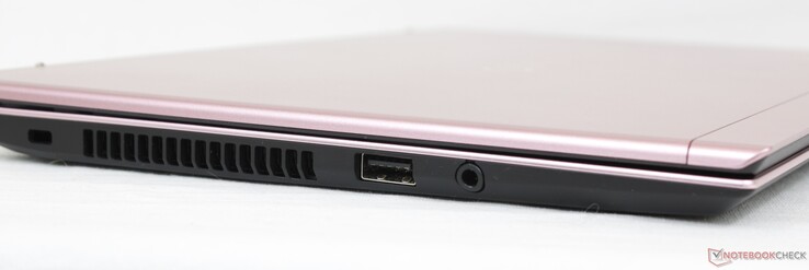 Links: Kensington-slot, USB-A 3.0, 3,5 mm headset