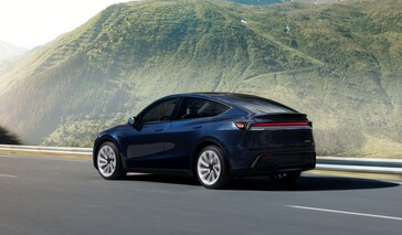 Model Y in marineblauwe kleur.