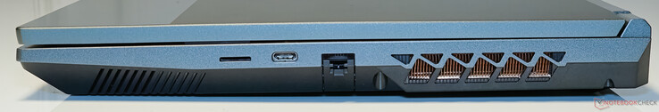 Rechts: microSD-kaartlezer, Thunderbolt 4 (Power delivery-out), Gigabit LAN