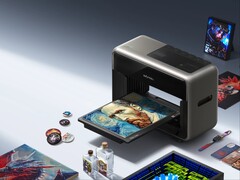 Promotieafbeelding van eufyMake E1 UV-printer met verschillende materiaalsoorten.
