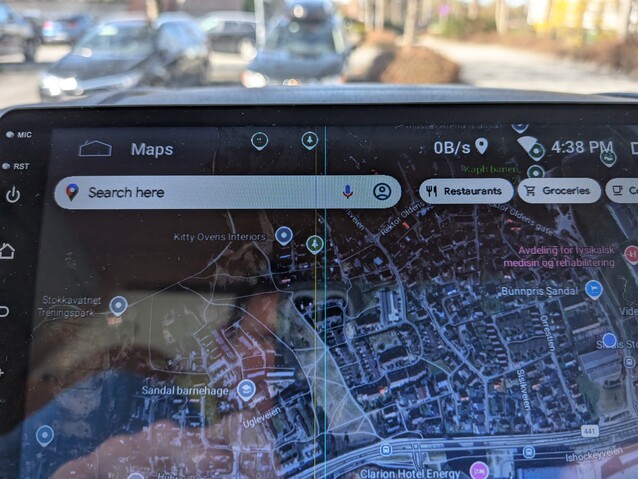 Bij 720p was het scherm nooit geweldig, maar na ongeveer 4 jaar gebruik begonnen er verticale lijnen te verschijnen.