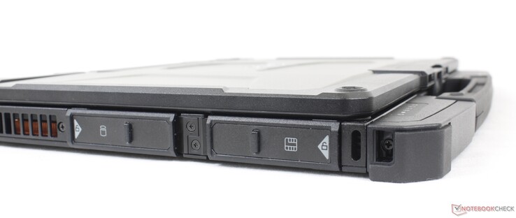 Links: Stylus-houder, verwijderbare M.2 2280 NVMe SSD (standaard), verwijderbare M.2 2280 SATA SSD (optioneel), Smart Card-lezer