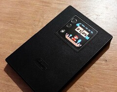 Het secundaire scherm van de Unihertz Titan 2 wordt veel veelzijdiger met Pebblehertz.