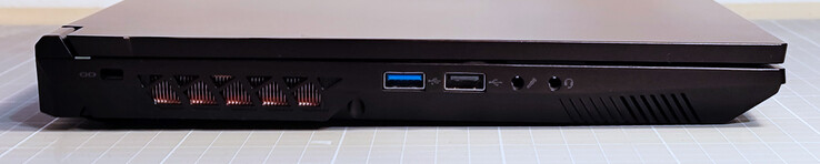 Kensington-beveiligingssleuf, USB Type-A 3.2 Gen1, USB-A 2.0, Microfooningang, 3,5 mm combo-aansluiting