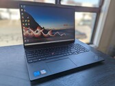 Lenovo ThinkPad E16 G1 Intel beoordeling: Core i5 is nek-aan-nek met AMD Ryzen 7
