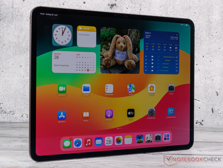 De iPad Pro 13 (M4) heeft sowieso relatief dunne schermranden voor een tablet. (Afbeeldingsbron: Notebookcheck)