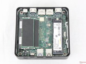 De Cubi NUC 3MG is een van de kleinste mini PC's die tot 128 GB verwisselbaar geheugen ondersteunt