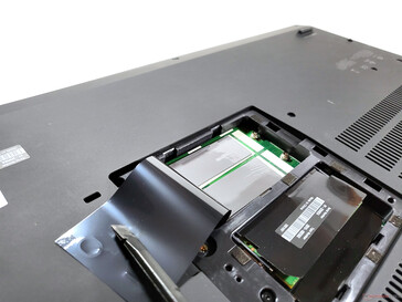 ThinkPad P17 G2: Onbezette SSD slots onder het onderhoudsluik