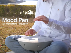 De Roland Mood Pan ontspant gebruikers met rustgevende percussie-instrumentgeluiden en serene soundtracks voor meditatie. (Afbeeldingsbron: Roland)