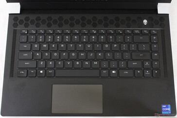 De x15 laat het m15-toetsenbord vallen en gebruikt exact dezelfde toetsenbordindeling als de x17