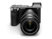De Sony A6700 is een opwindende camera voor enthousiaste camera's, maar sommige gebruikers zullen bezwaar maken tegen het ontbreken van oplaadhardware. (Afbeelding bron: Sony)