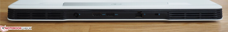 Achter: AC-voeding, HDMI, USB type-A, RJ45-LAN, Noble Lock