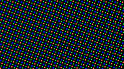 Het hoofdpaneel maakt ook gebruik van een RGGB sub-pixelmatrix bestaande uit één rode, één blauwe en twee groene LED's.