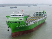 Een afbeelding van het elektrische containerschip Ning Yuan Dian Ku