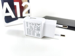 De 15-watt stroomadapter van de Galaxy A12