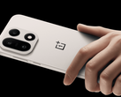 De OnePlus 15. (Afbeelding bron: OnePlus)