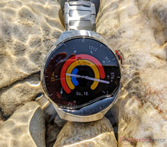 De Huawei Watch 4 Pro werd eerder dit jaar gelanceerd met HarmonyOS 3. (Afb. bron: Notebookcheck)