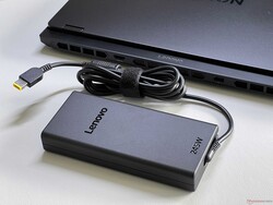 245-Watt voeding