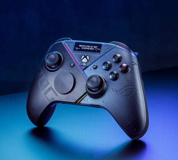 De nieuwe controller van Asus is voorzien van een display, net als de ROG Raikiri Pro (zie afbeelding).