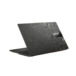 De Asus VivoBook S15 BAPE Edition werd geleverd door de fabrikant.