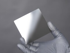 Cerabyte richt zich op ultradichte, duurzame archiefopslag. Afgebeeld: Cerabyte's glaskeramische opslag (Afb. bron: Cerabyte)