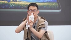 De Redmi Game Controller heeft klemmen om een apparaat stevig op zijn plaats te houden. (Afbeeldingsbron: Redmi)
