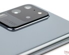 Net als de Galaxy S20 Ultra (hier afgebeeld), zou Samsung volgens een rapport ook een camerabump kunnen gebruiken op de Galaxy S26 Ultra. (Afbeeldingsbron: Notebookcheck)