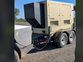 Cybertruck aangesloten op een dieselgenerator (Beeldbron: TheSmiths/TikTok)