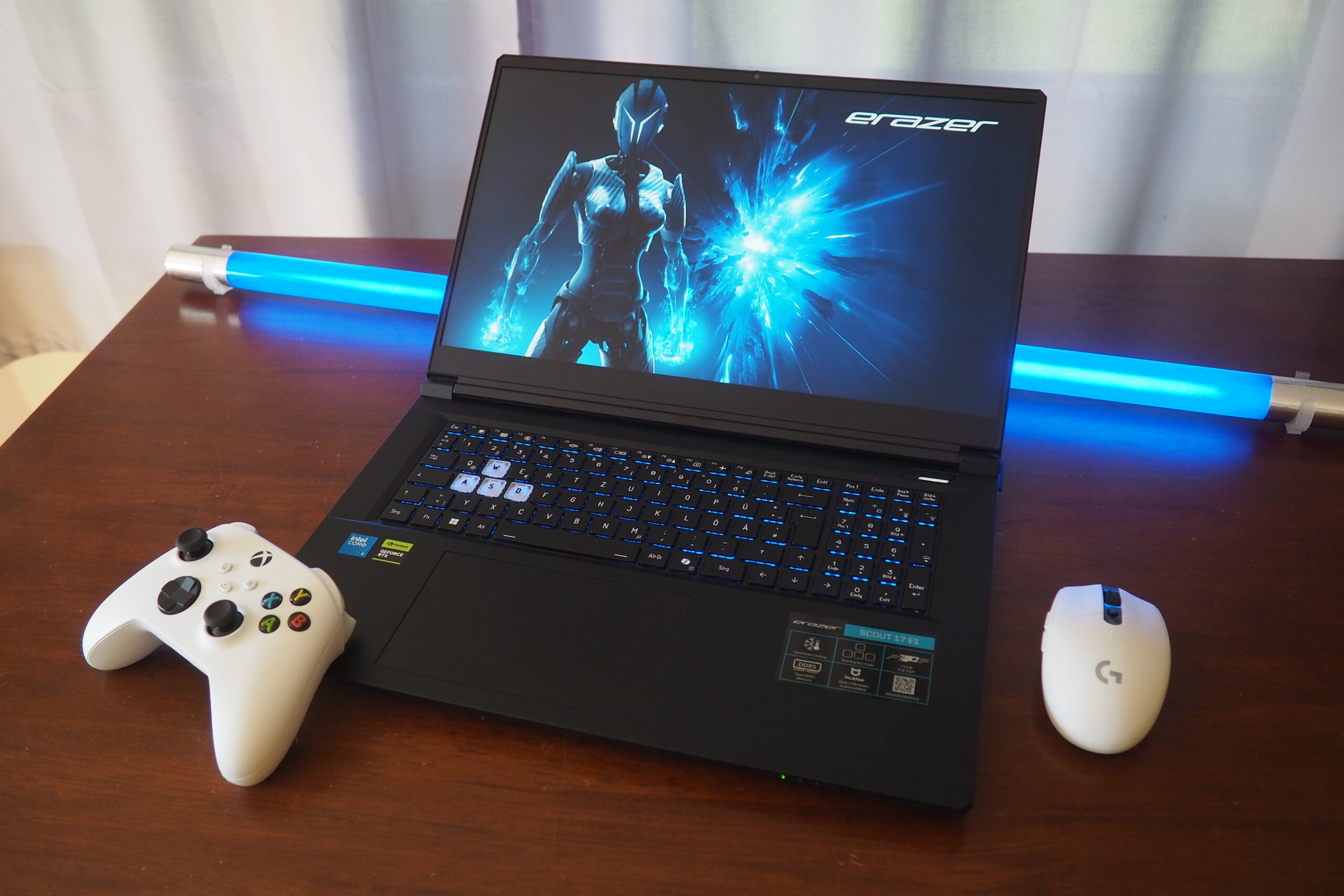Medion Erazer Scout 17 E1 met RTX 5050 in review