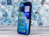 De getoonde Apple iPhone 17 Pro kan al verbinding maken met Starlink-satellieten, maar alleen in de VS