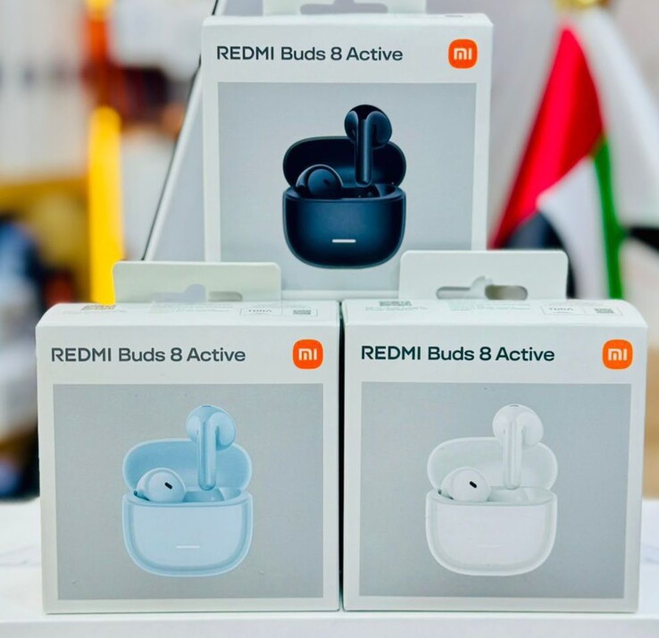 Dozen met de kleuropties van de Buds 8 Active