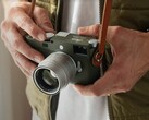 De safari-editie van de iconische Leica M11-P meetzoekercamera zal verkrijgbaar zijn in olijfgroen (Afbeelding bron: Leica)