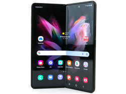 In review: Samsung Galaxy Z Fold3 5G. Testtoestel geleverd door Samsung Duitsland.