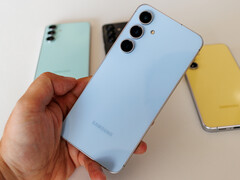 De Galaxy S25 FE zou op de markt kunnen komen met een veel betere SoC dan de hier afgebeelde Galaxy S24 FE (bron: Notebookcheck)