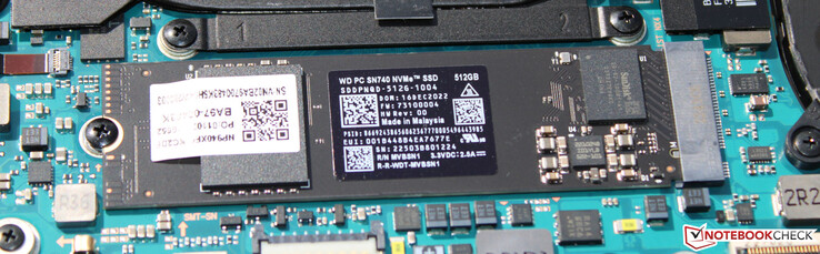 Een PCIe-4 SSD dient als systeemschijf.