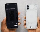 Het volledige Nothing Phone (1) ontwerp is eindelijk onthuld, met dank aan MKBHD. (Afbeelding bron: Marques Brownlee)