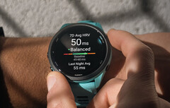 De Forerunner 265 heeft met zijn nieuwste update evenveel nieuwe functies als bugfixes gekregen. (Afbeelding bron: Garmin)