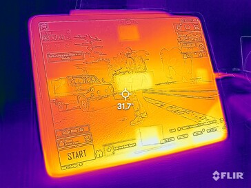 Het glazen front kan niet worden gemeten door reflecties, hier met vijf warmte pads voor de meting.