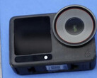 Een DJI Osmo Action 6 prototype van de voorkant. (Afbeeldingsbron: FCC)