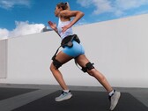 De X Ultra (hierboven afgebeeld, vastgebonden aan een vrouw) kan doorgewinterde hardlopers afschrikken die de voorkeur geven aan training boven hulpmiddelen, maar kan nuttig zijn voor mensen met bepaalde gezondheidsproblemen (Afbeelding bron: Hypershell)