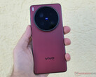 De Vivo X300 Ultra zal naar verwachting alle drie de achtercamera's van zijn voorganger overtreffen, X200 Ultra afgebeeld. (Afbeeldingsbron: Notebookcheck)