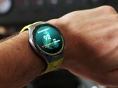 De Huawei Watch GT 7 Pro is ook verkrijgbaar in opvallend groen en geel.