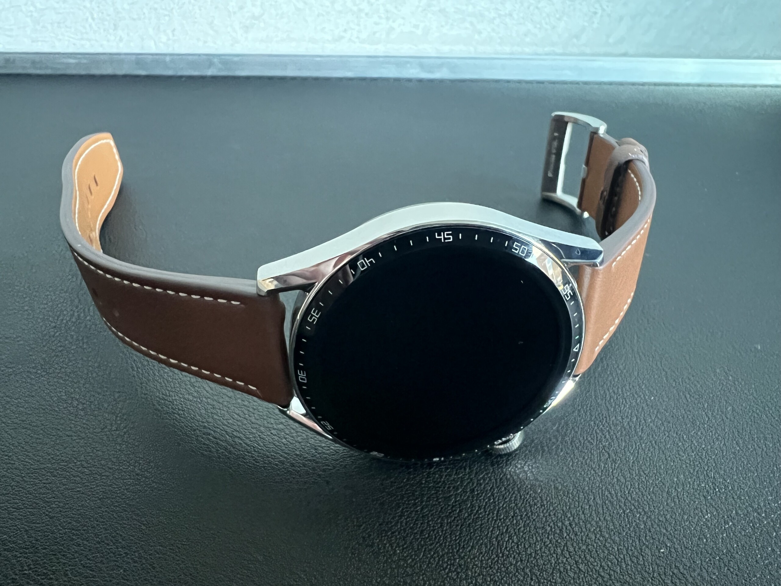 Huawei Watch GT 3 Smartwatch in Review Classy looks en indrukwekkende batterij Notebookcheck