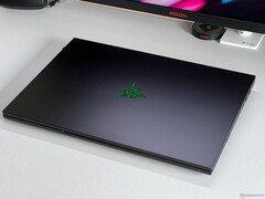 Razer Blade 18 2025 (bron: Notebookcheck)