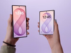 Samsung bracht eind juli 2026 de Galaxy Z Fold8 Ultra (links) en de Galaxy Z Fold8 (rechts) op de markt.