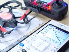 Een TI Nspire CX II grafische rekenmachine en een Robolink CoDrone Edu zijn alles wat een leerling nodig heeft om te leren programmeren met drones. (Afbeeldingsbron: TI)