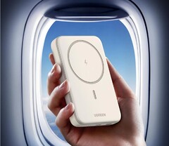 Een Ugreen 10000mAh 20W magnetische powerbank die veilig meegenomen kan worden op vluchten. (Afbeeldingsbron: Ugreen)