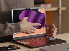 De Framework Laptop 13 Pro is voorzien van een op maat gemaakt aanraakgevoelig scherm.